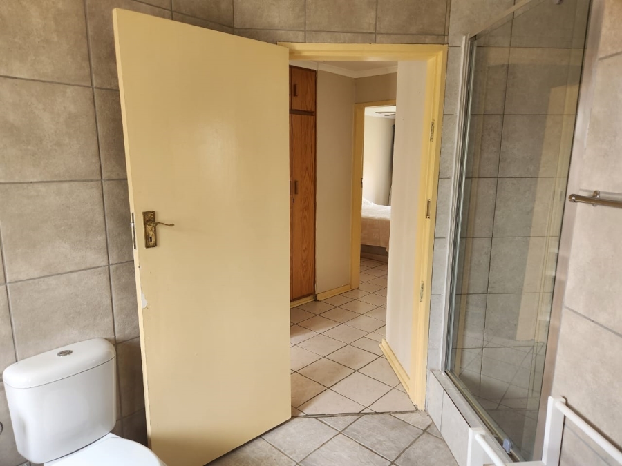 2 Bedroom Property for Sale in Heuwelsig Free State